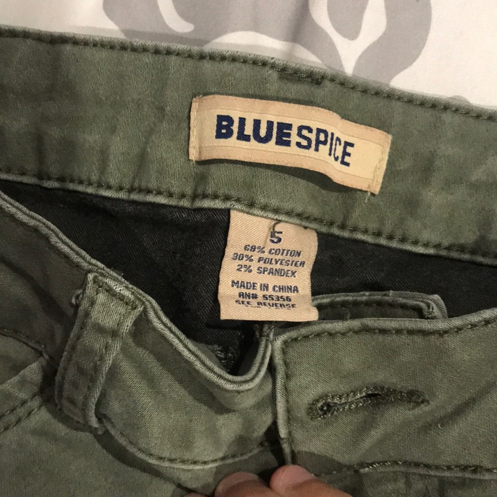 Jeans - Picture 3 of 4